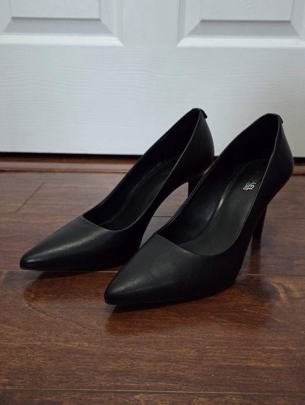 Michael Kors Alina Flex Black Leather Pointed Toe Classic Pumps Size 7.5